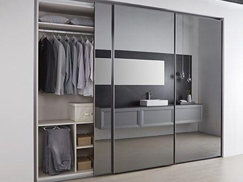  Siyah Reflekte Cam Dolap Kullanım Alanları Nelerdir?